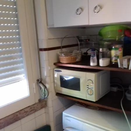 Fisher 46 招待所 2*